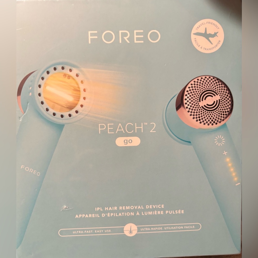FOREO Peach 2 Go IPL Device in Arctic Blue